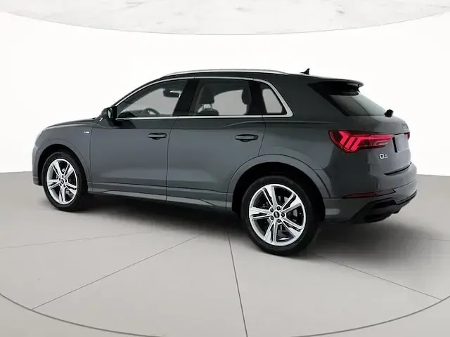 Usata Audi Q3 S-Line 150 CV (110 kW) 2022 Grigio daytona perlato SUV