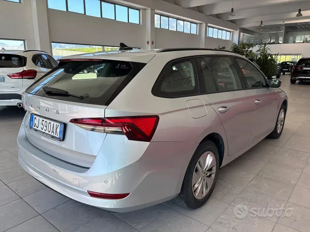 Usata Skoda Octavia Executive 150 CV (110 kW) 2022 Grigio Berlina