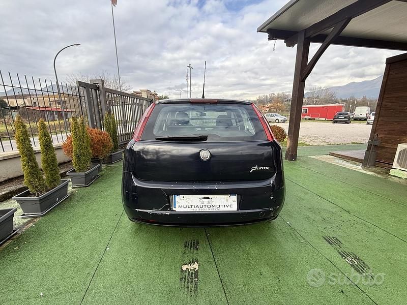 Usata Fiat Punto 75 CV (55 kW) 2009 Blu Utilitaria