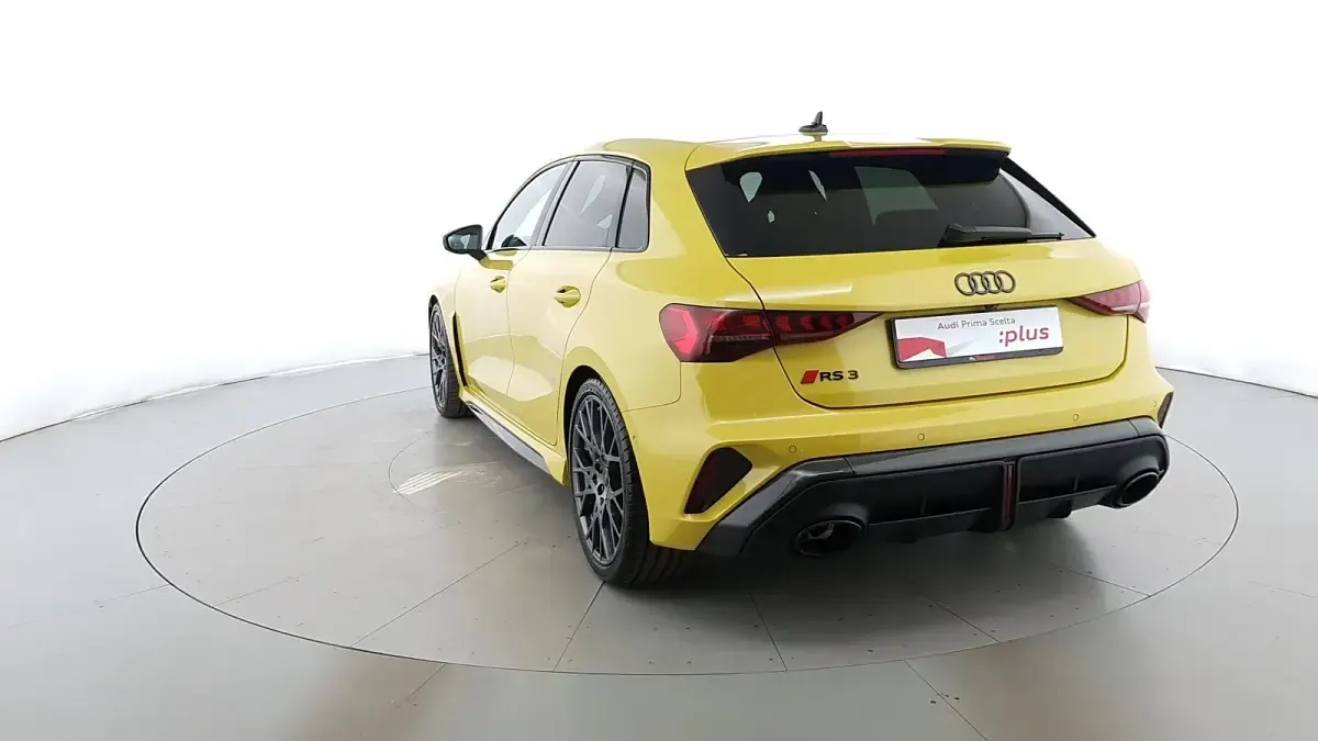 Usata Audi RS3 400 CV (294 kW) 2025 Giallo pitone Berlina