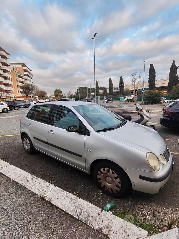 Usata VW Polo Highline 75 CV (55 kW) 2002 Grigio Utilitaria