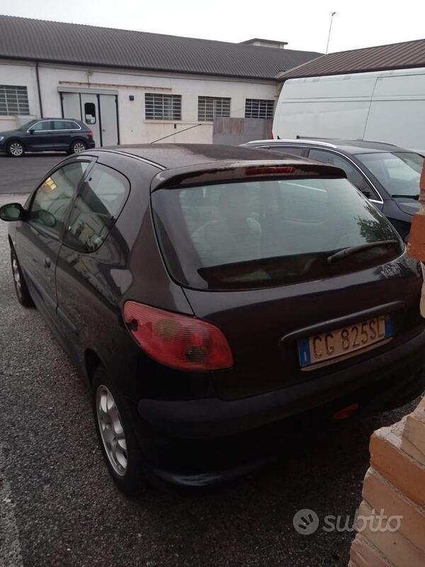 Usato 2004 Peugeot 206 Diesel (1.150 €)