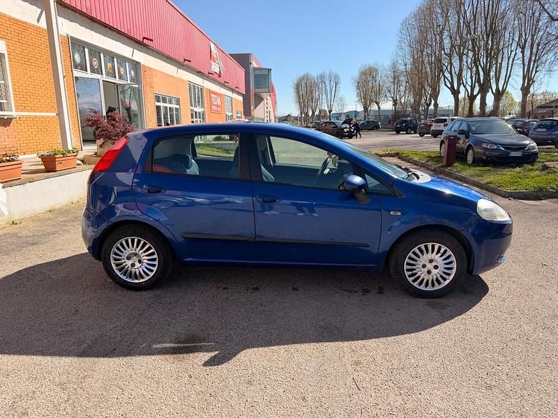 Usata Fiat Grande Punto 75 CV (55 kW) 2009 Blu Utilitaria