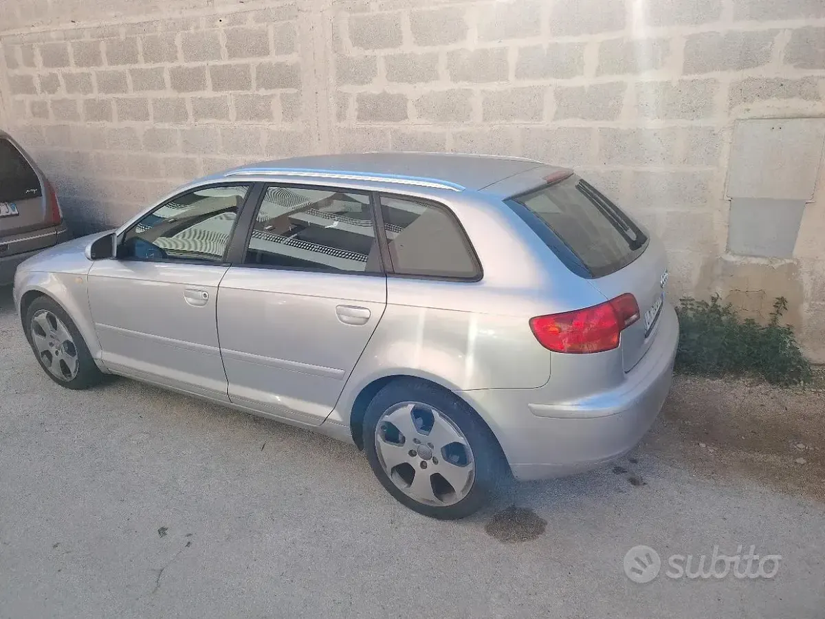 Usata Audi A3 140 CV (102 kW) 2004 Grigio Utilitaria