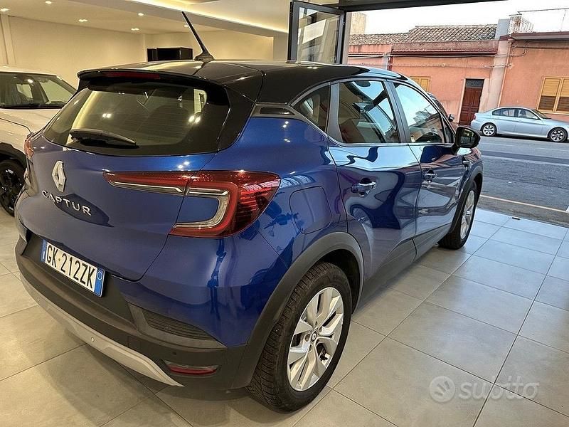 Usata Renault Captur Intens 101 CV (74 kW) 2022 Blu SUV