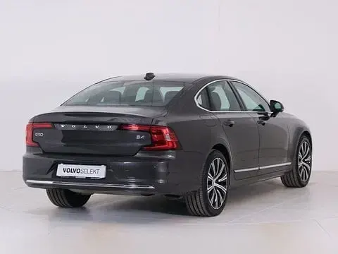 Usata Volvo S90 Plus 197 CV (144 kW) 2024 Grigio Berlina