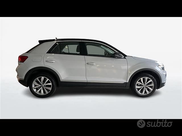 Usata VW T-Roc Style 116 CV (85 kW) 2021 Grigio chiaro SUV