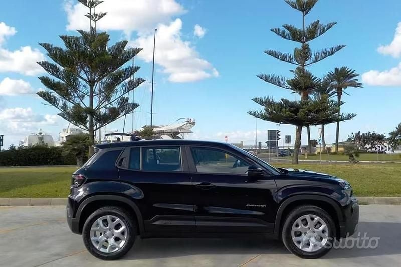 Usata Jeep Avenger Altitude 100 CV (73 kW) 2025 Nero SUV