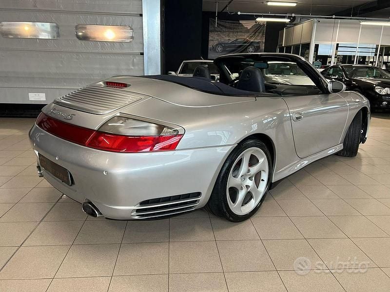 Usata Porsche 911 320 CV (235 kW) 2004 Blu Cabrio