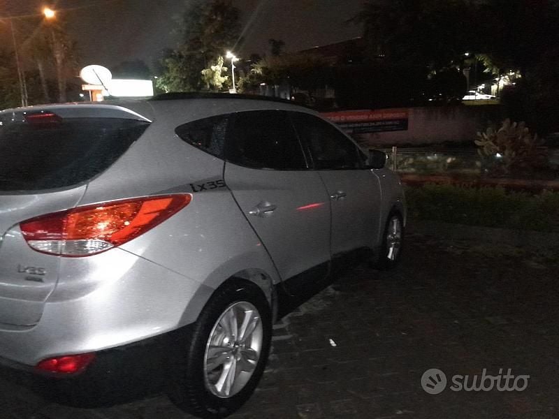 Usata Hyundai ix35 115 CV (84 kW) 2012 Grigio SUV