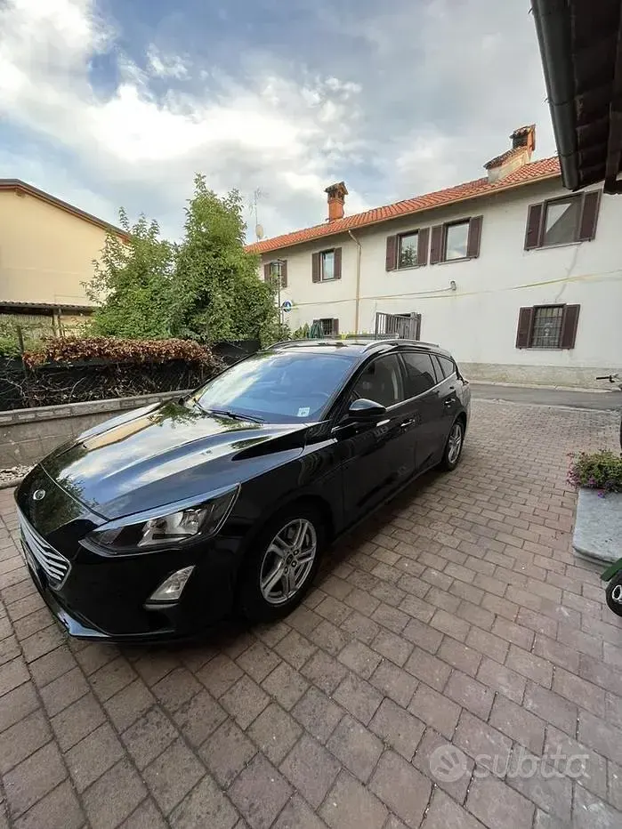 Usata Ford Focus 120 CV (88 kW) 2019 Nero Station wagon