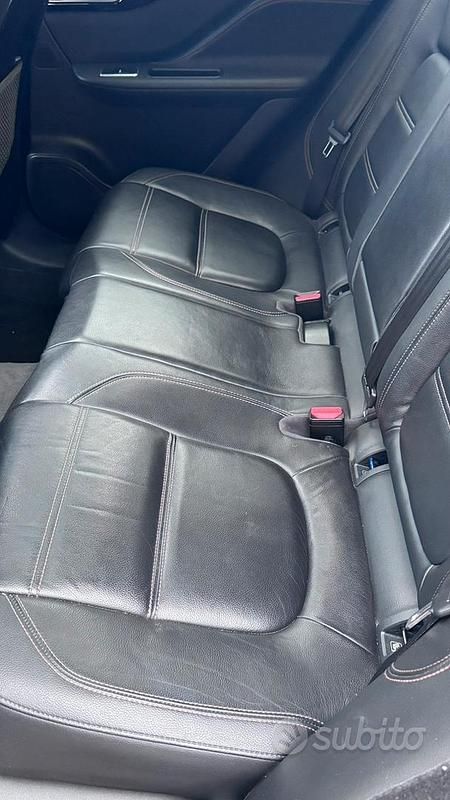 Usata Jaguar F-Pace 180 CV (132 kW) 2019 Blu SUV