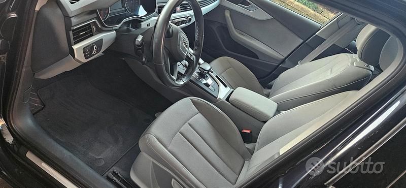 Usata Audi A4 Business 150 CV (110 kW) 2016 Blu Station wagon