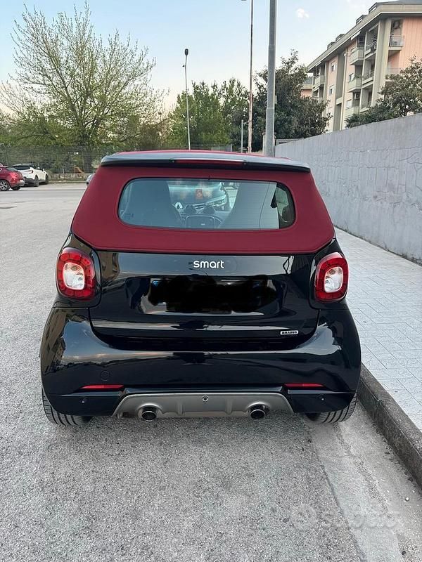 Usata Smart ForTwo Cabrio Brabus 109 CV (80 kW) 2017 Nero Cabrio