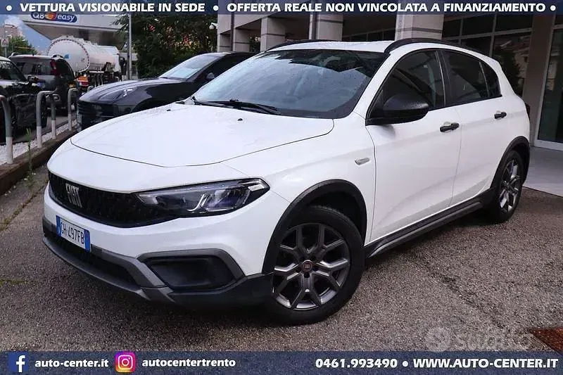Usata Fiat Tipo Cross 101 CV (74 kW) 2021 Bianco Utilitaria