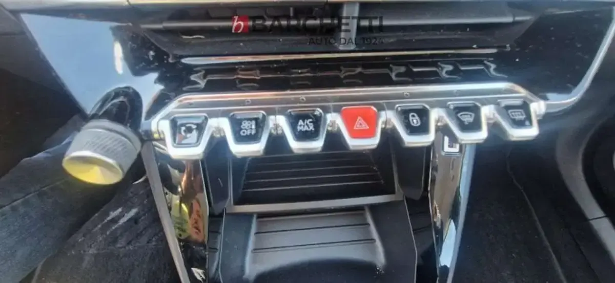 Usata Peugeot 2008 Active 131 CV (96 kW) 2020 Other SUV