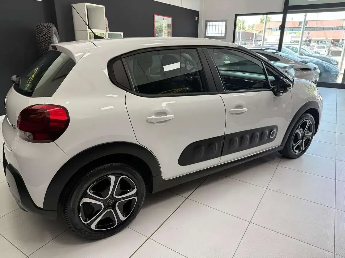 Usata Citroën C3 Shine 75 CV (55 kW) 2017 Bianco Berlina