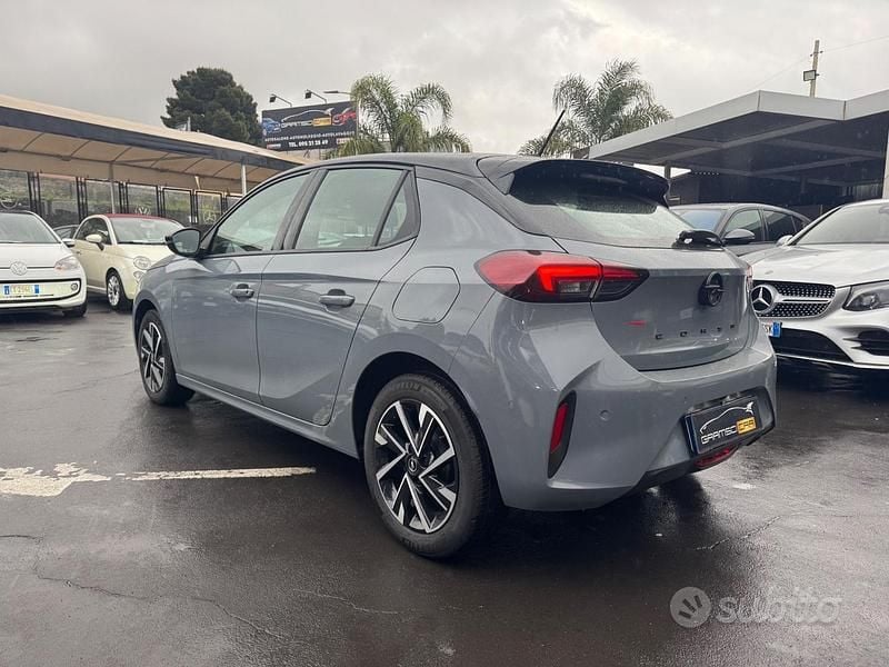 Usata Opel Corsa 75 CV (55 kW) 2024 Grigio Utilitaria