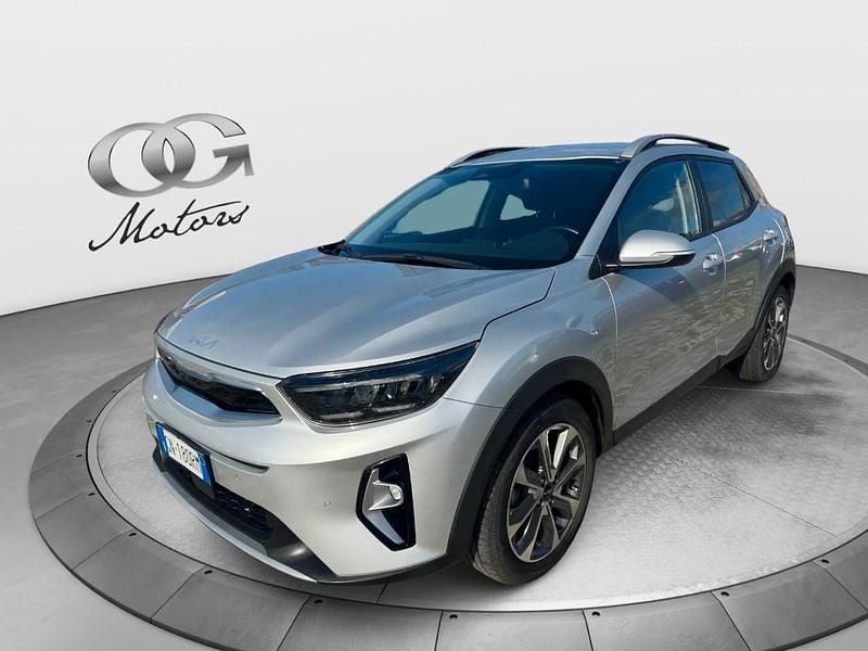 Argento Usata 2023 Kia Stonic Style SUV | 15.990 € (Ottimo prezzo) - Immagine 1/4
