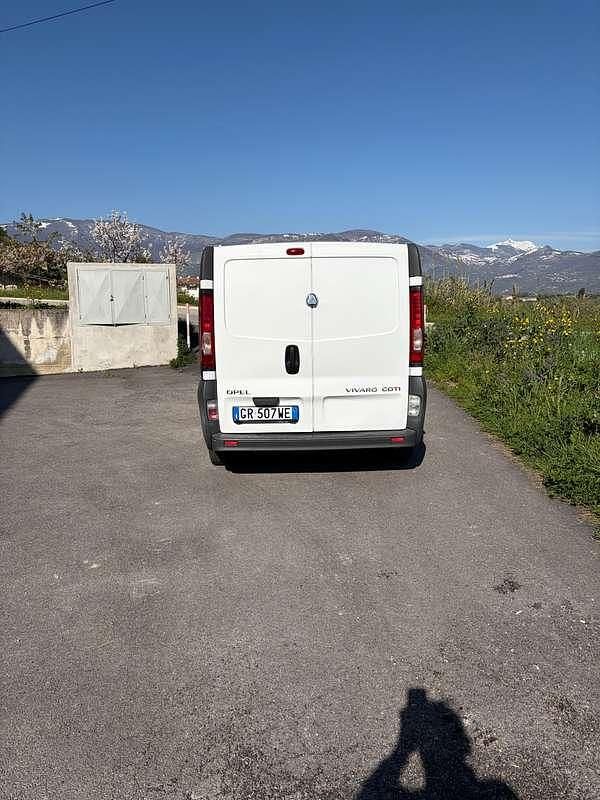 Usata Opel Vivaro 114 CV (83 kW) 2008 Bianco Monovolume