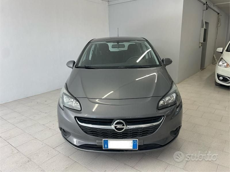Usata Opel Corsa 90 CV (66 kW) 2016 Grigio Berlina