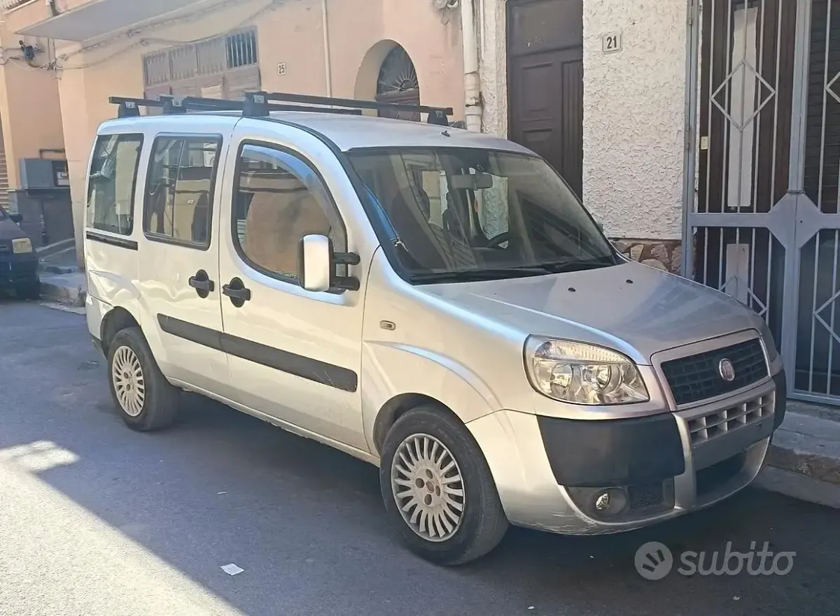 Usata Fiat Doblò 105 CV (77 kW) 2008 Monovolume