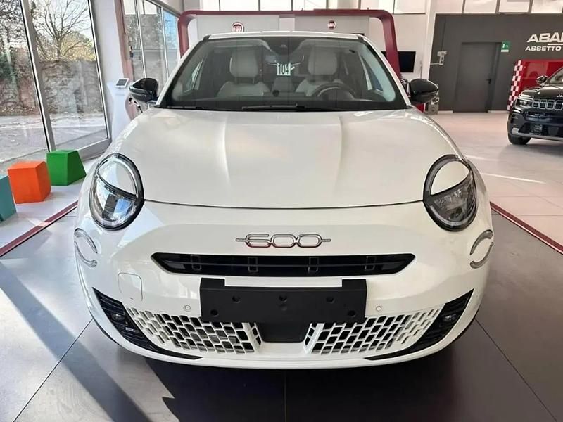Usata Fiat 600 La Prima 110 CV (80 kW) 2025 Bianco SUV