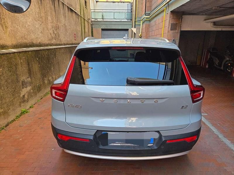 Usata Volvo XC40 Core 163 CV (119 kW) 2024 Grigio SUV