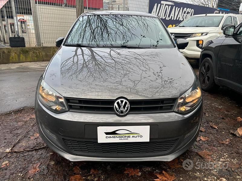 Usata VW Polo Comfortline 70 CV (51 kW) 2013 Grigio Utilitaria