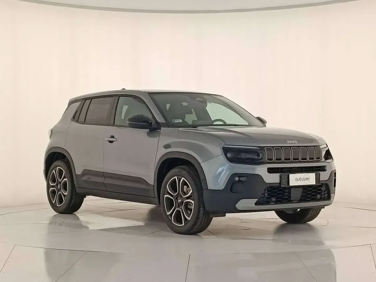 Nuova Jeep Avenger Summit 101 CV (74 kW) 2026 Granite grey SUV