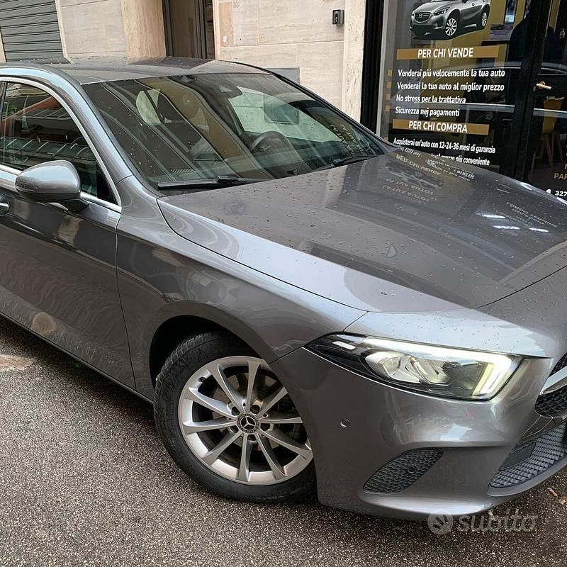Usata Mercedes A180 Executive 116 CV (85 kW) 2018 Grigio Berlina