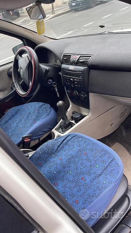 Usata Fiat Stilo 100 CV (73 kW) 2005 Bianco Station wagon
