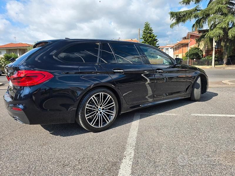 Usata BMW 520 M Sport 190 CV (139 kW) 2019 Blu Station wagon
