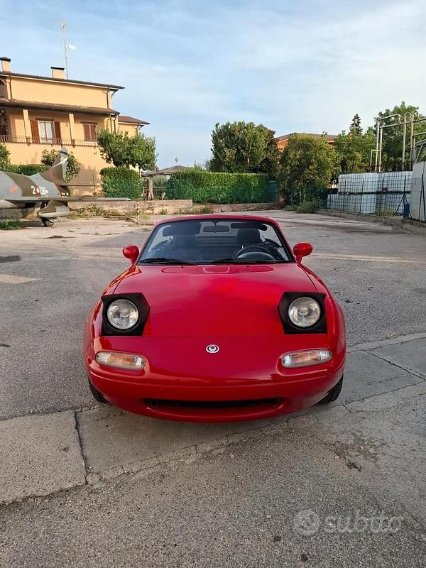 Usata Mazda MX5 131 CV (96 kW) 1994 Rosso Cabrio