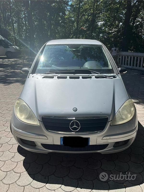 Grigio Usata 2006 Mercedes A180 Tre volumi | 1300 € - Immagine 1/4
