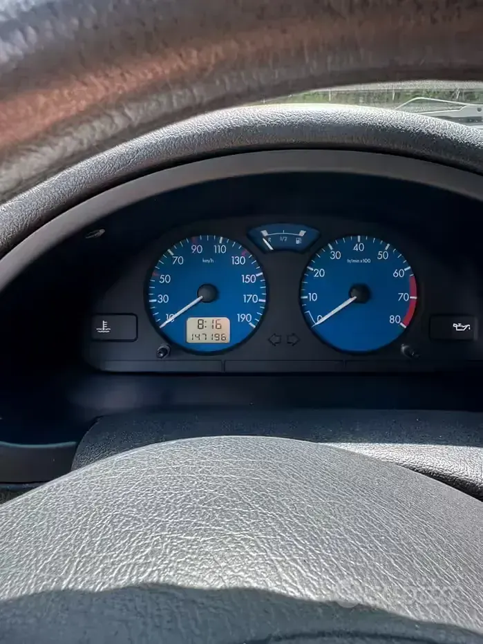 Usata Citroën Saxo 60 CV (44 kW) 2002 Grigio Utilitaria