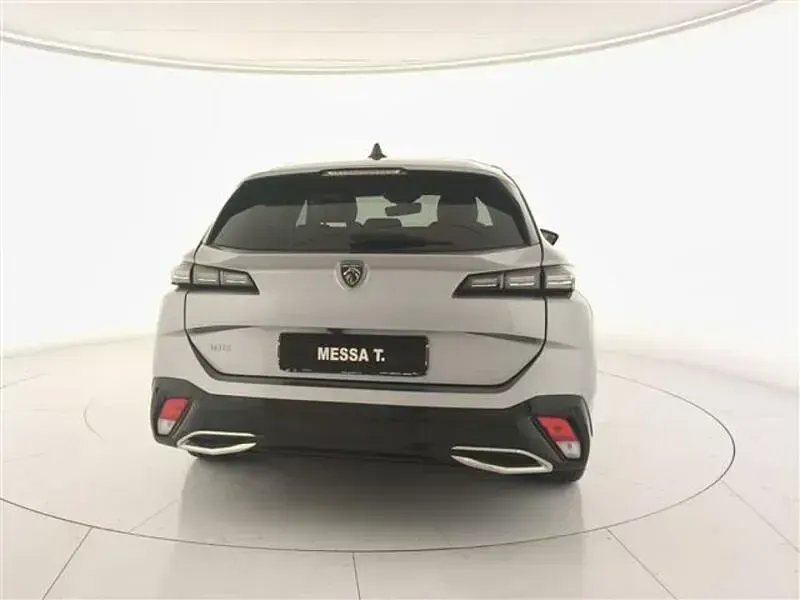 Usata Peugeot 308 Allure 130 CV (95 kW) 2023 Grigio chiaro Station wagon
