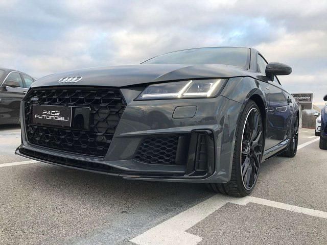 Usata Audi TT Competition 245 CV (180 kW) 2023 Grigio metallizzato Utilitaria