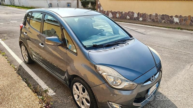 Usata Hyundai ix20 Style 90 CV (66 kW) 2011 Grigio Utilitaria