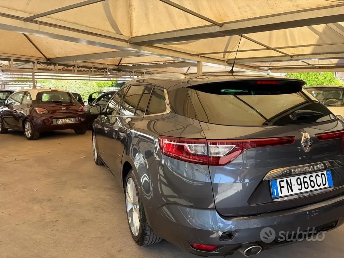 Usata Renault Mégane GrandTour Intens 110 CV (80 kW) 2018 Blu Station wagon