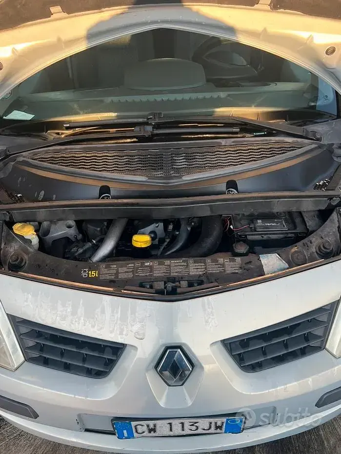 Usata Renault Modus 85 CV (62 kW) 2005 Grigio Monovolume