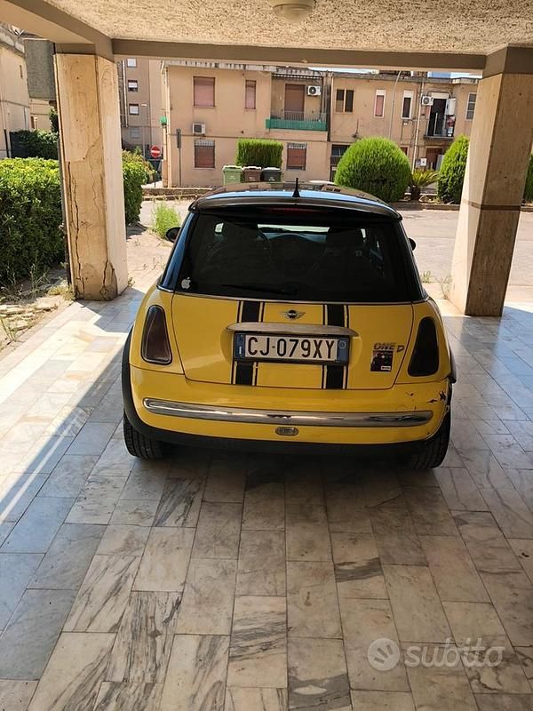 Usata Mini Cooper 75 CV (55 kW) 2004 Giallo Utilitaria