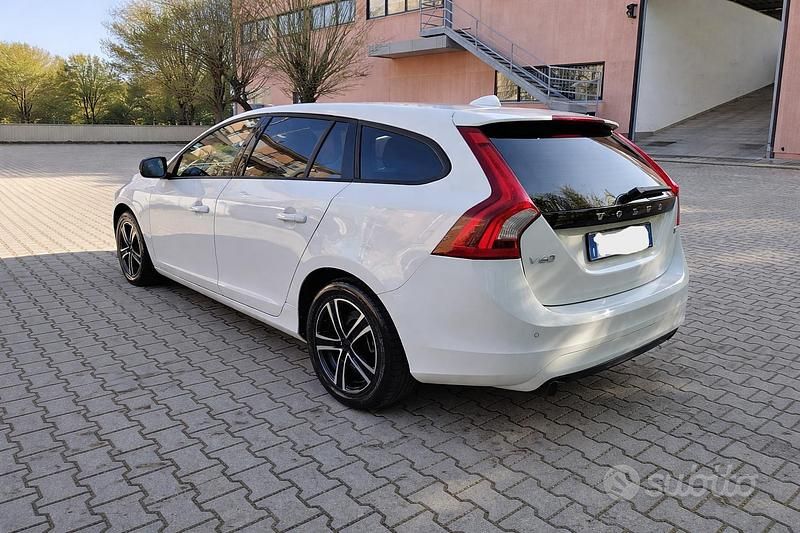 Usata Volvo V60 2013 Bianco Station wagon