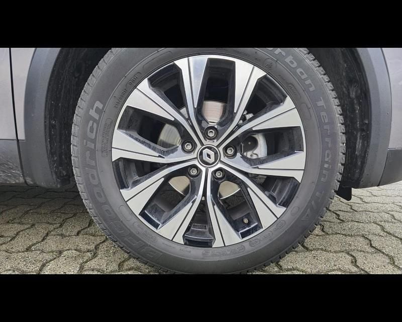 Usata Renault Captur Techno 140 CV (102 kW) 2022 Grigio scuro SUV