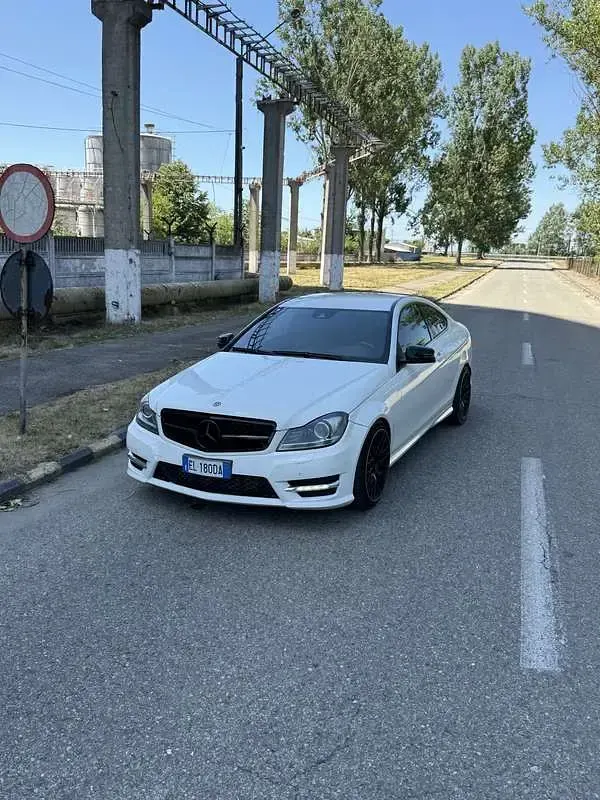 Usata Mercedes C250 204 CV (150 kW) 2012 Bianco Coupé