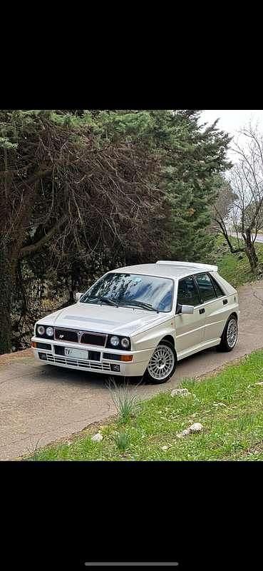 Usata Lancia Delta 211 CV (155 kW) 1995 Utilitaria