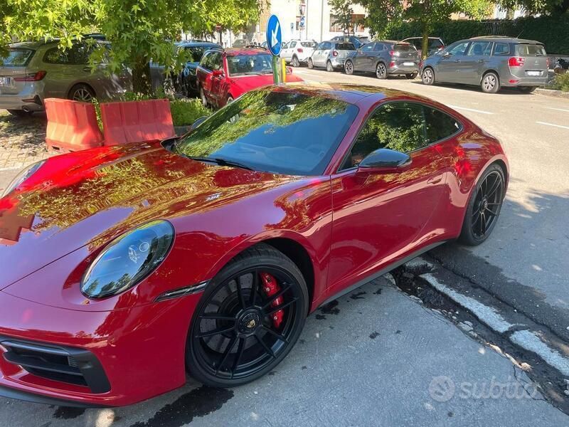 Usata Porsche 911 480 CV (353 kW) 2023 Rosso Coupé