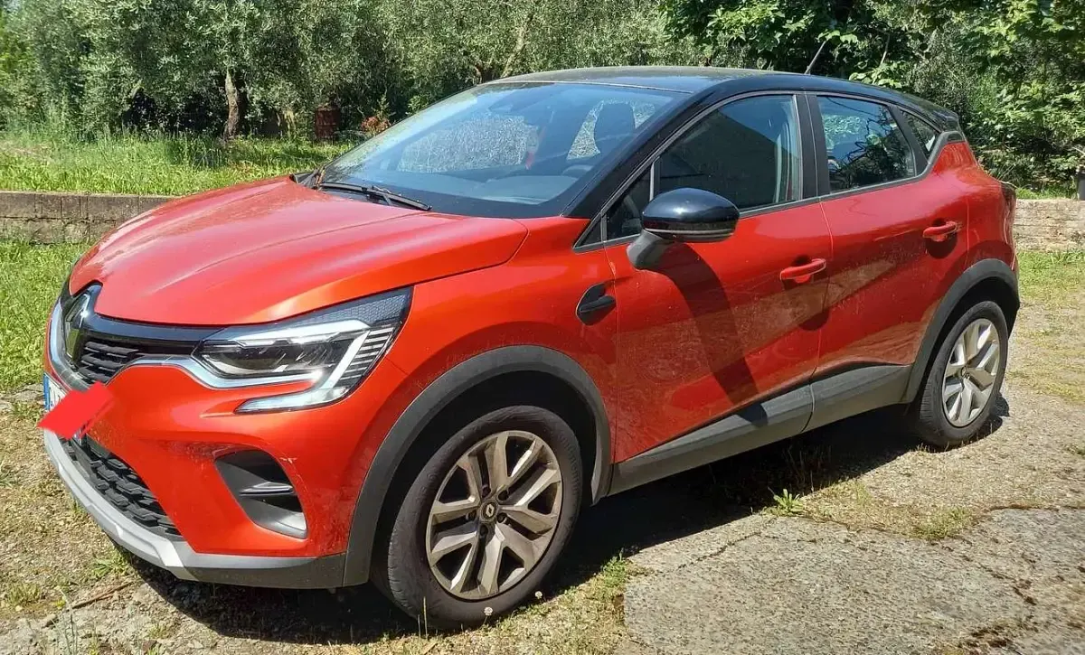 Usata Renault Captur Zen 91 CV (66 kW) 2022 Rosso SUV