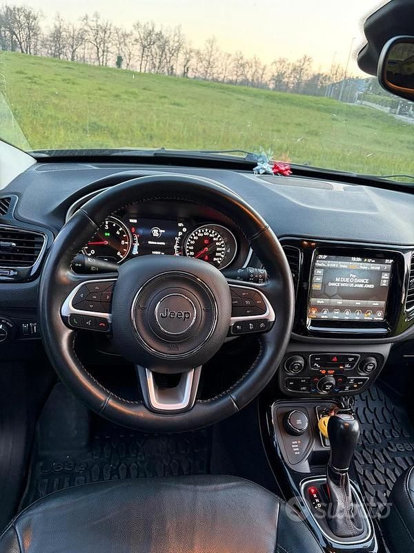 Usata Jeep Compass Limited 140 CV (102 kW) 2017 Nero SUV