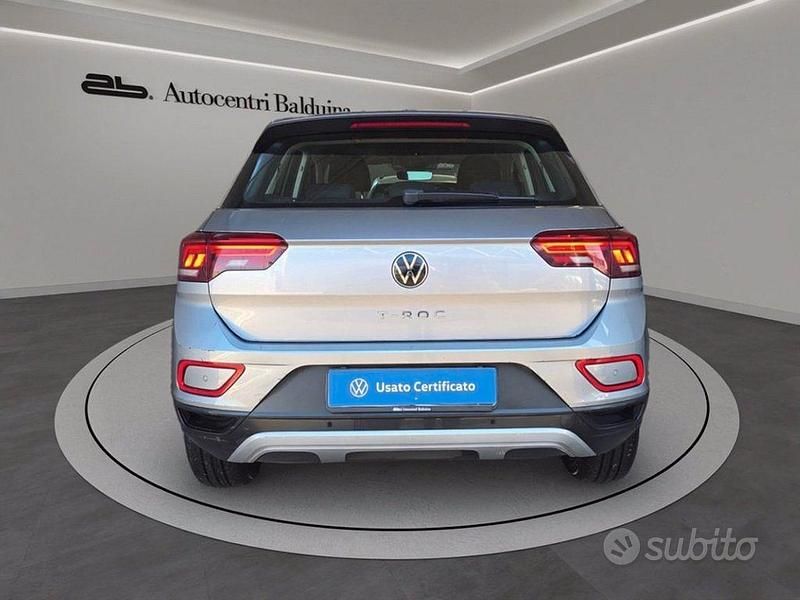 Usata VW T-Roc Life 110 CV (80 kW) 2023 Grigio SUV